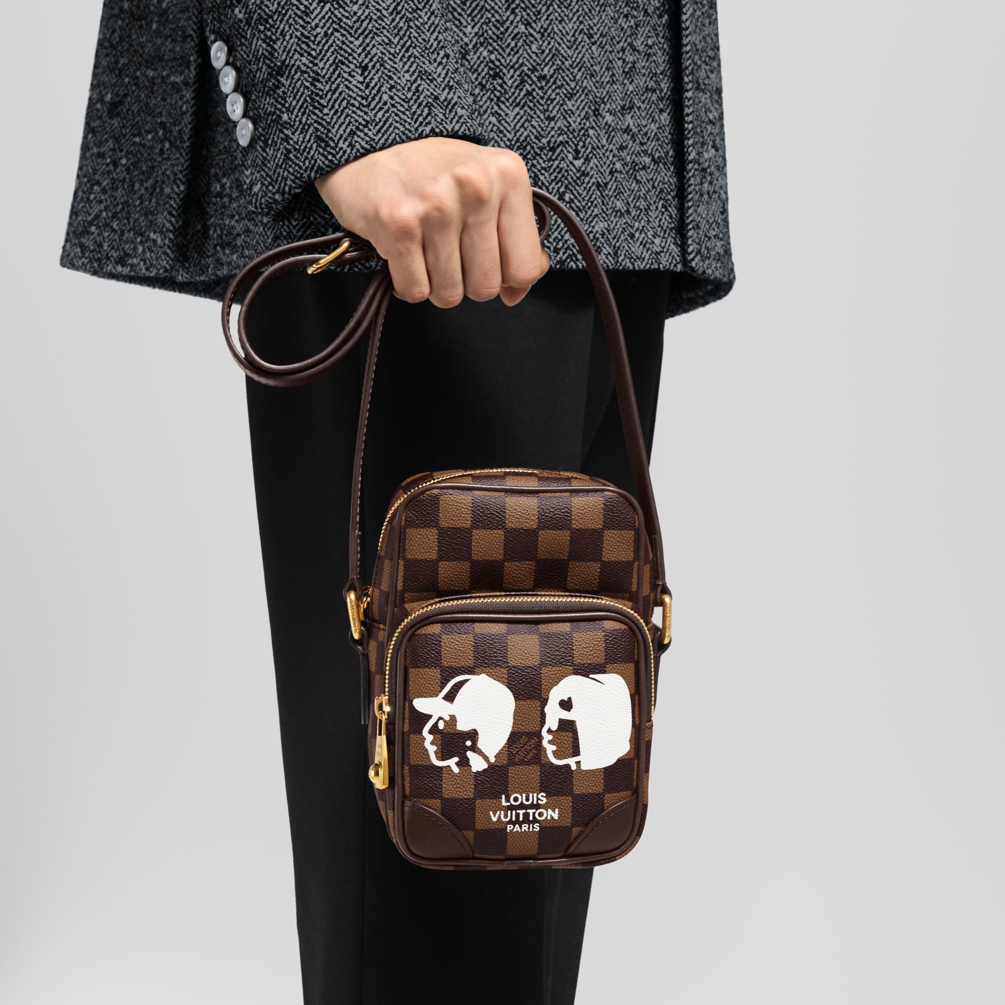 Amazone Damier Ebène Canvas in Bags and Small Leather Goods