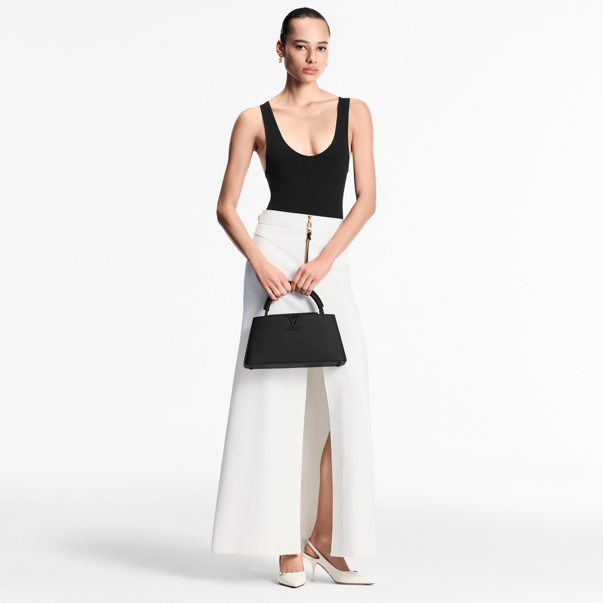 Capucines East-West MM Capucines in Women