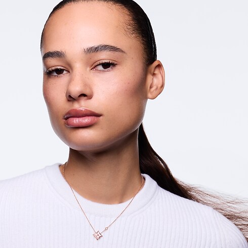 Color Blossom BB Star Pendant, Pink Gold, Pink Mother-Of-Pearl And Diamond in Jewellery's Categories All Fine Jewellery collections by Louis Vuitton (Product zoom)