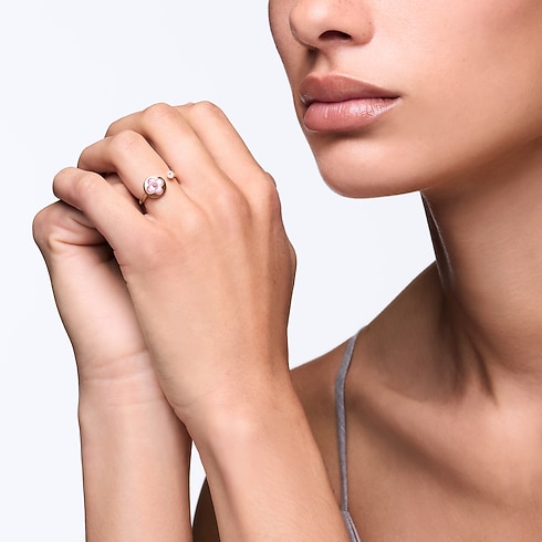 Color Blossom Mini Sun Ring, Pink Gold, Pink Mother-of-Pearl and Diamond in Jewellery's Categories Rings collections by Louis Vuitton (Product zoom)