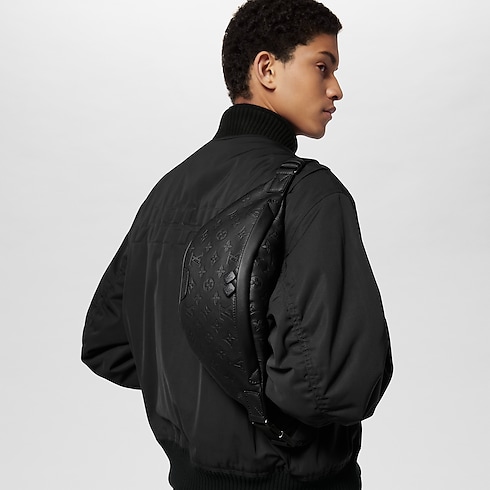 Discovery Bumbag PM Monogram Shadow Leather in Men's Bags All Collections collections by Louis Vuitton (Product zoom)