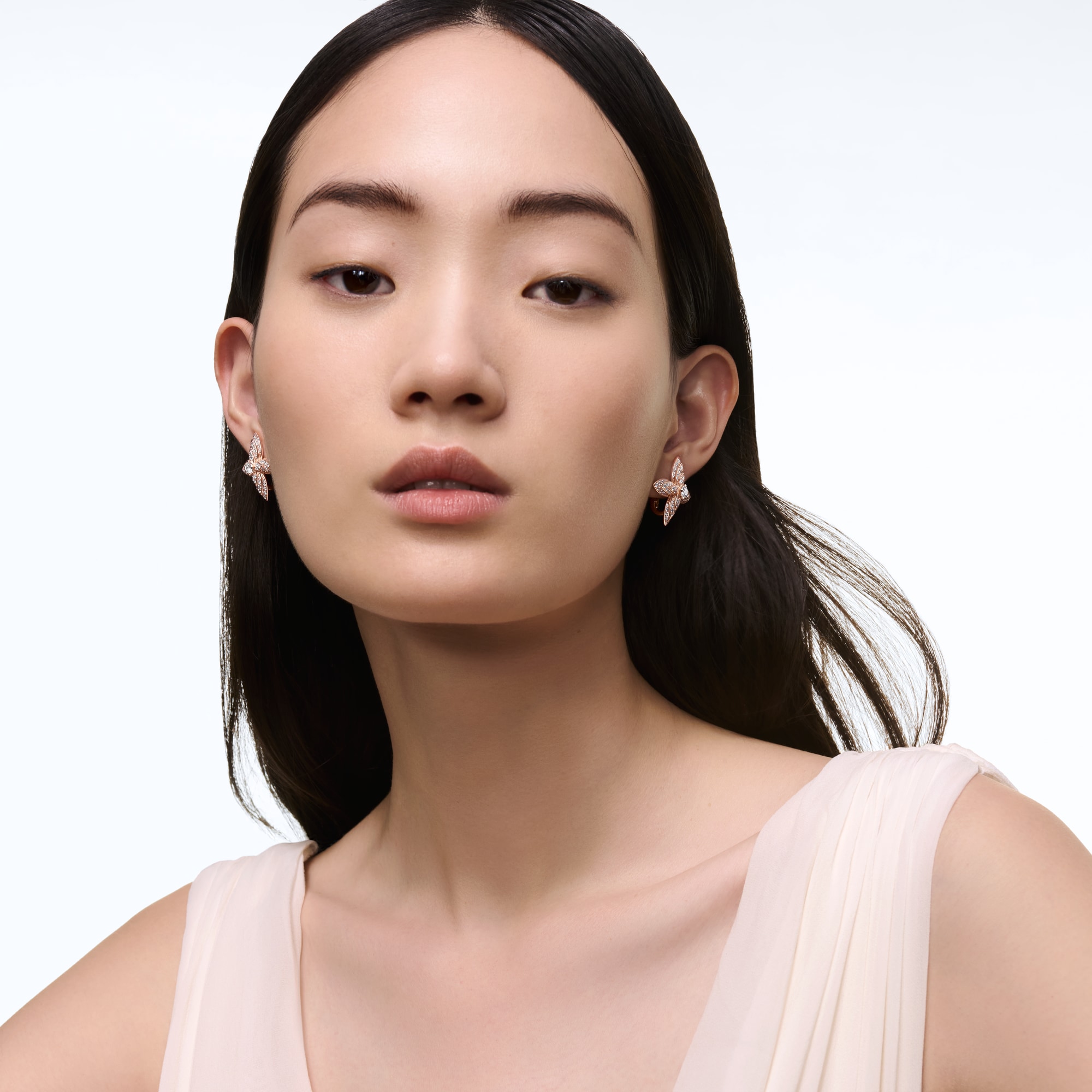 Idylle Blossom Earrings, Rose Gold and Diamonds  in Les Extraordinaires