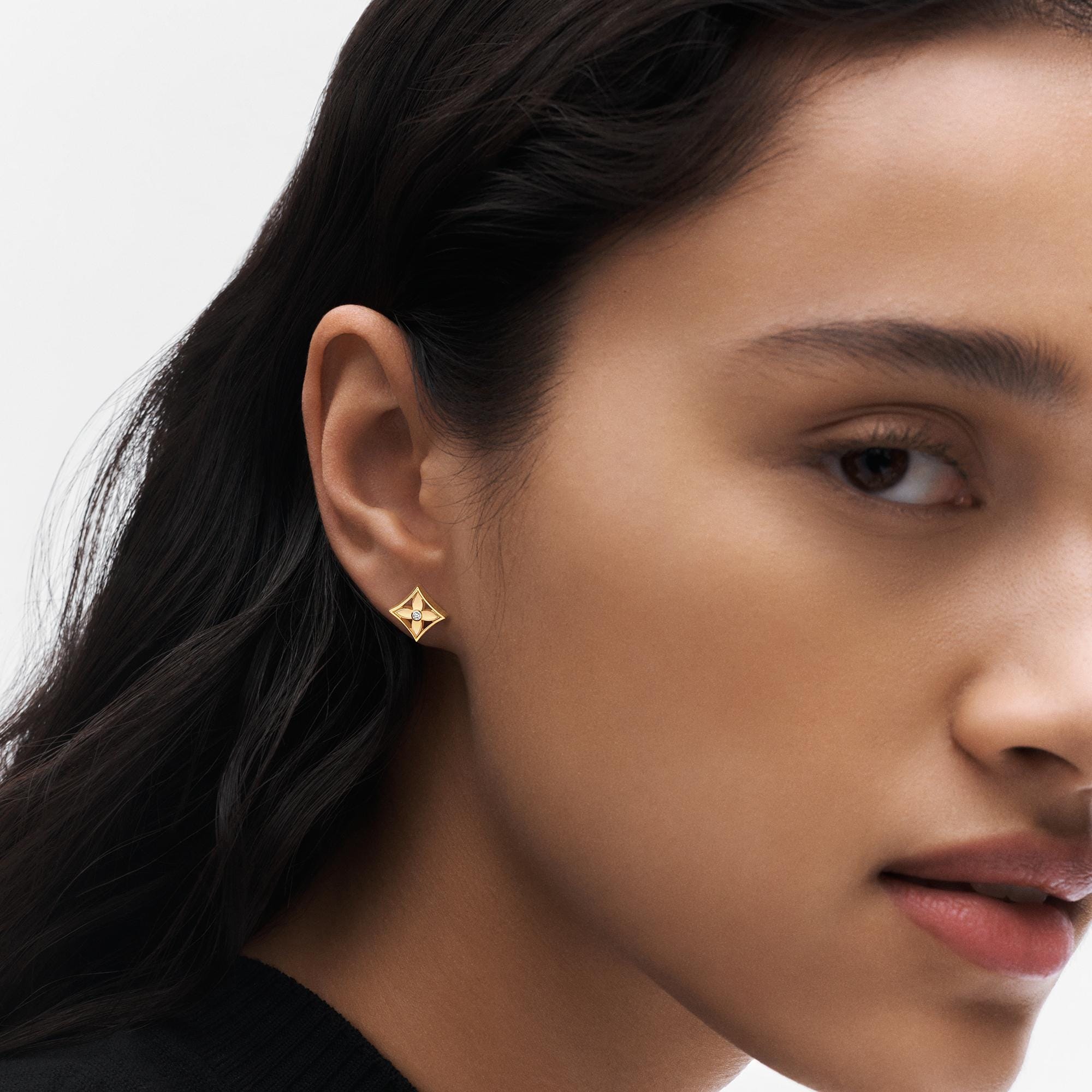 Idylle Blossom Reversible Stud, Yellow And White Gold And Diamond - Per Unit  in Jewellery