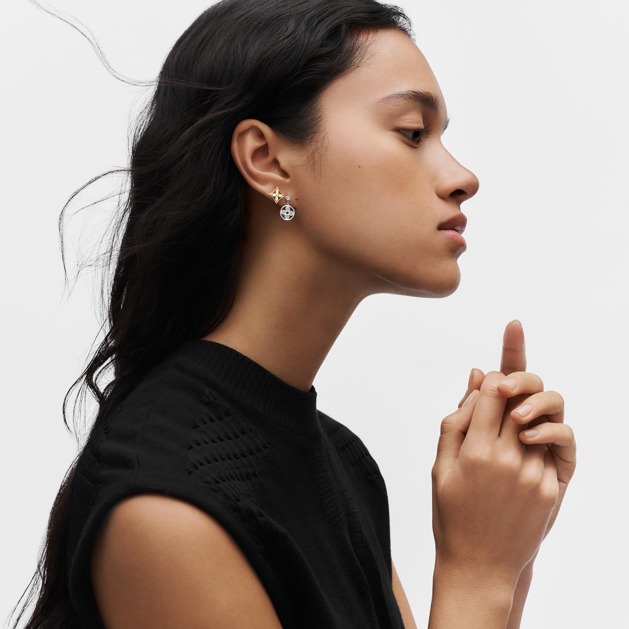 Idylle Blossom Reversible Stud, Yellow And White Gold And Diamond - Per Unit  in Jewellery