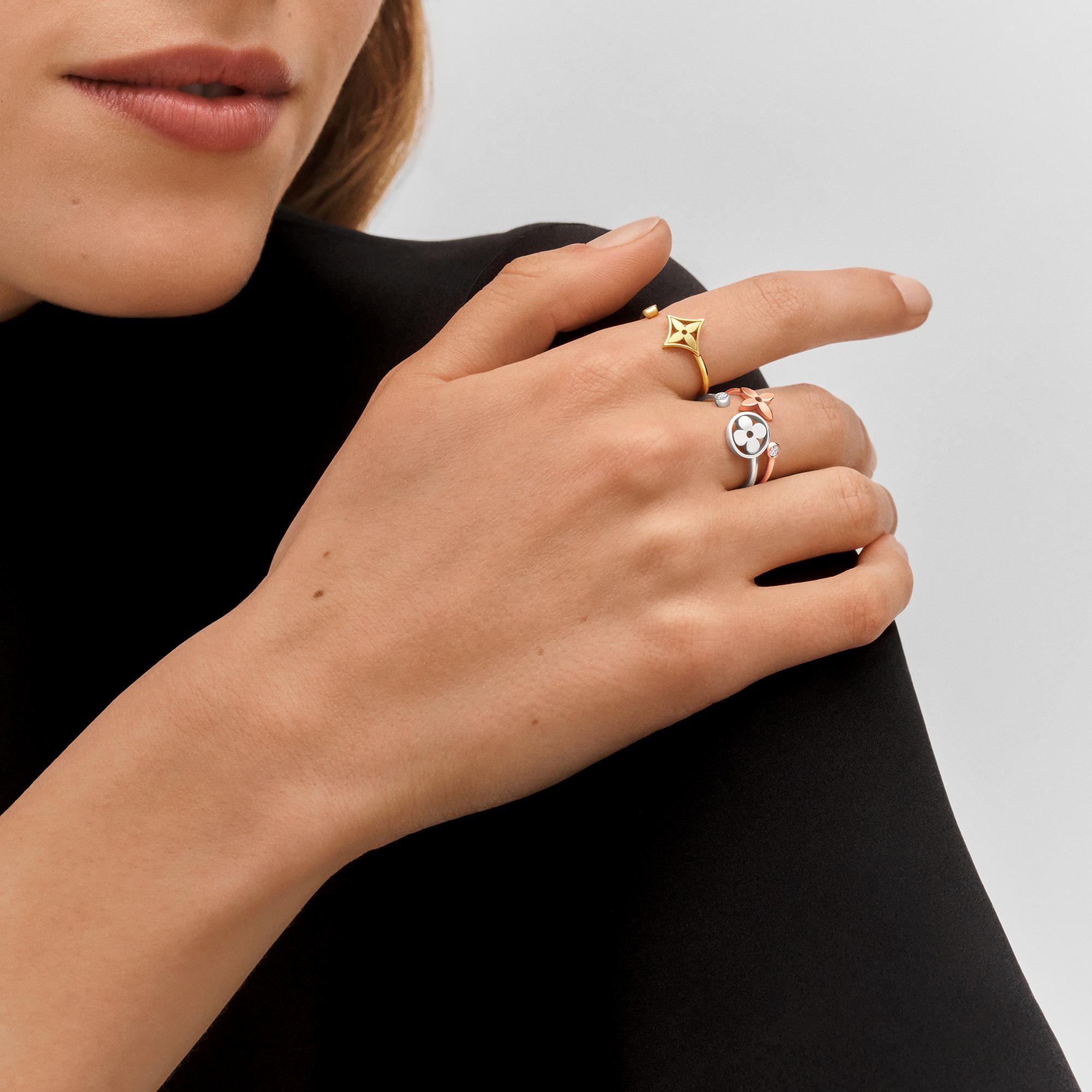 Idylle Blossom ring, 3 golds and diamonds  in Jewellery