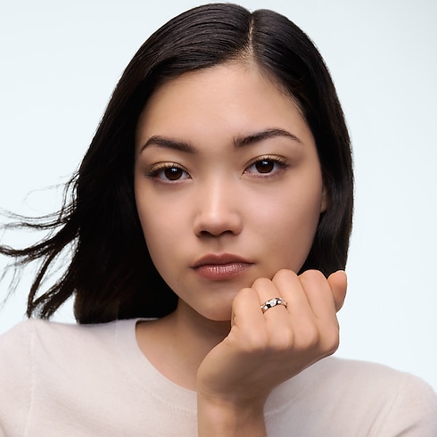 Le Damier de Louis Vuitton Medium Ring, Rose Gold and Diamonds in Jewellery's Categories Rings collections by Louis Vuitton (Product zoom)