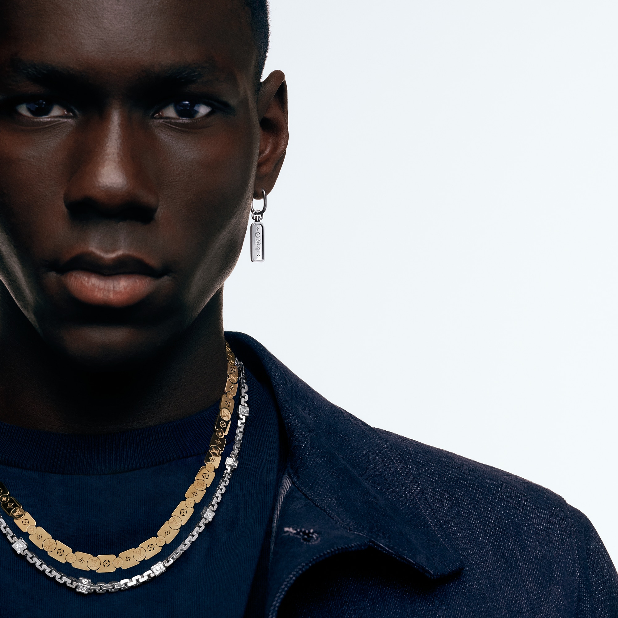 Les Gastons Vuitton Trunk Necklace, White Gold and Diamonds  in Les Extraordinaires