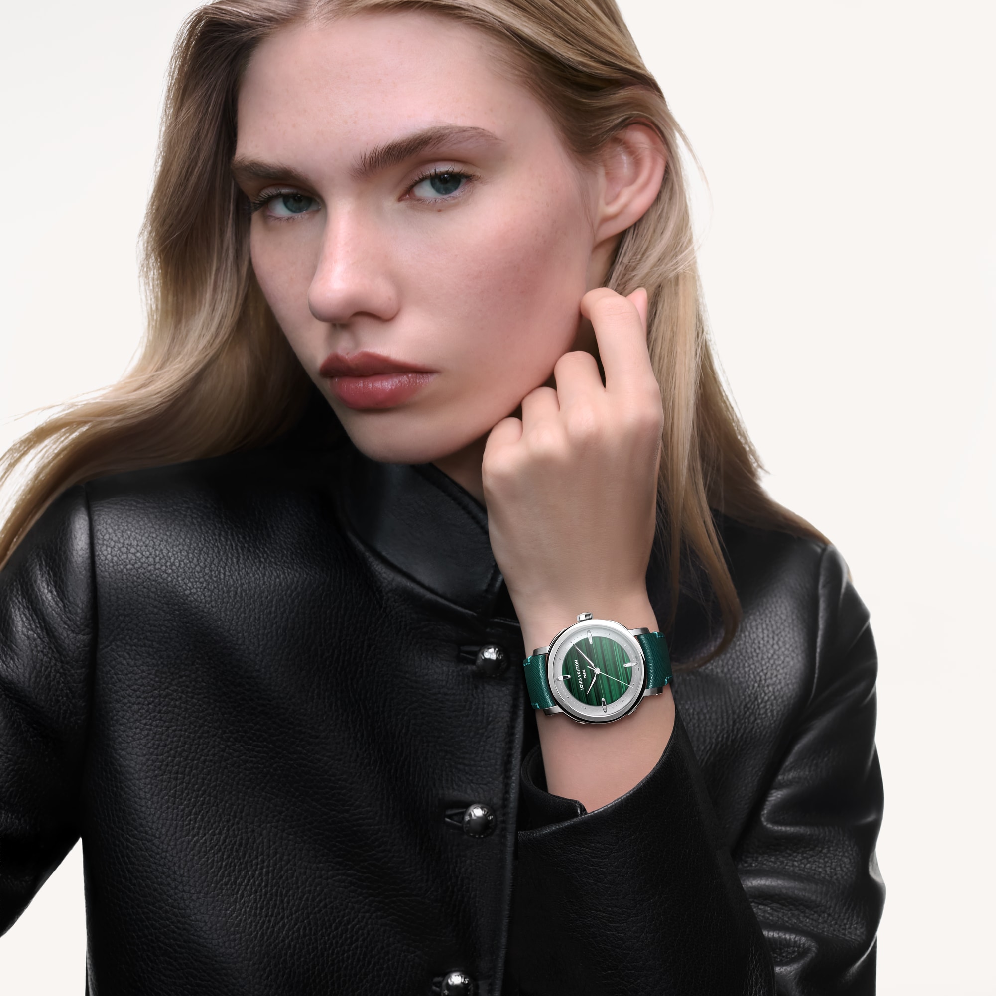 Louis Vuitton Escale, Automatic, 40mm, Platinum and malachite  in Watches
