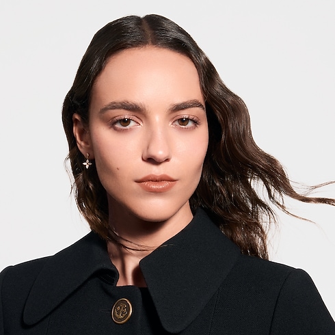 LV Baume - Lip Balm in Perfumes and Beauty's Lips } collections by Louis Vuitton (Product zoom)