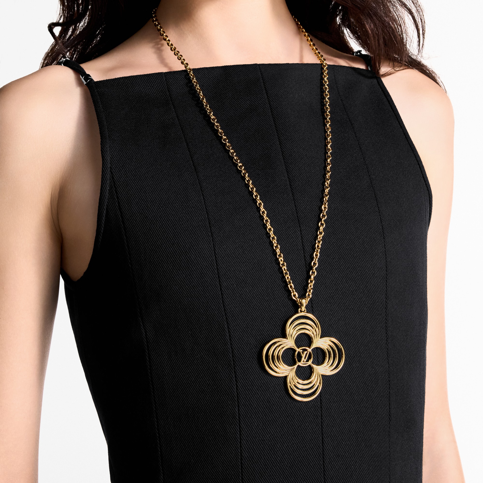 LV Breeze Pendant  . in Women