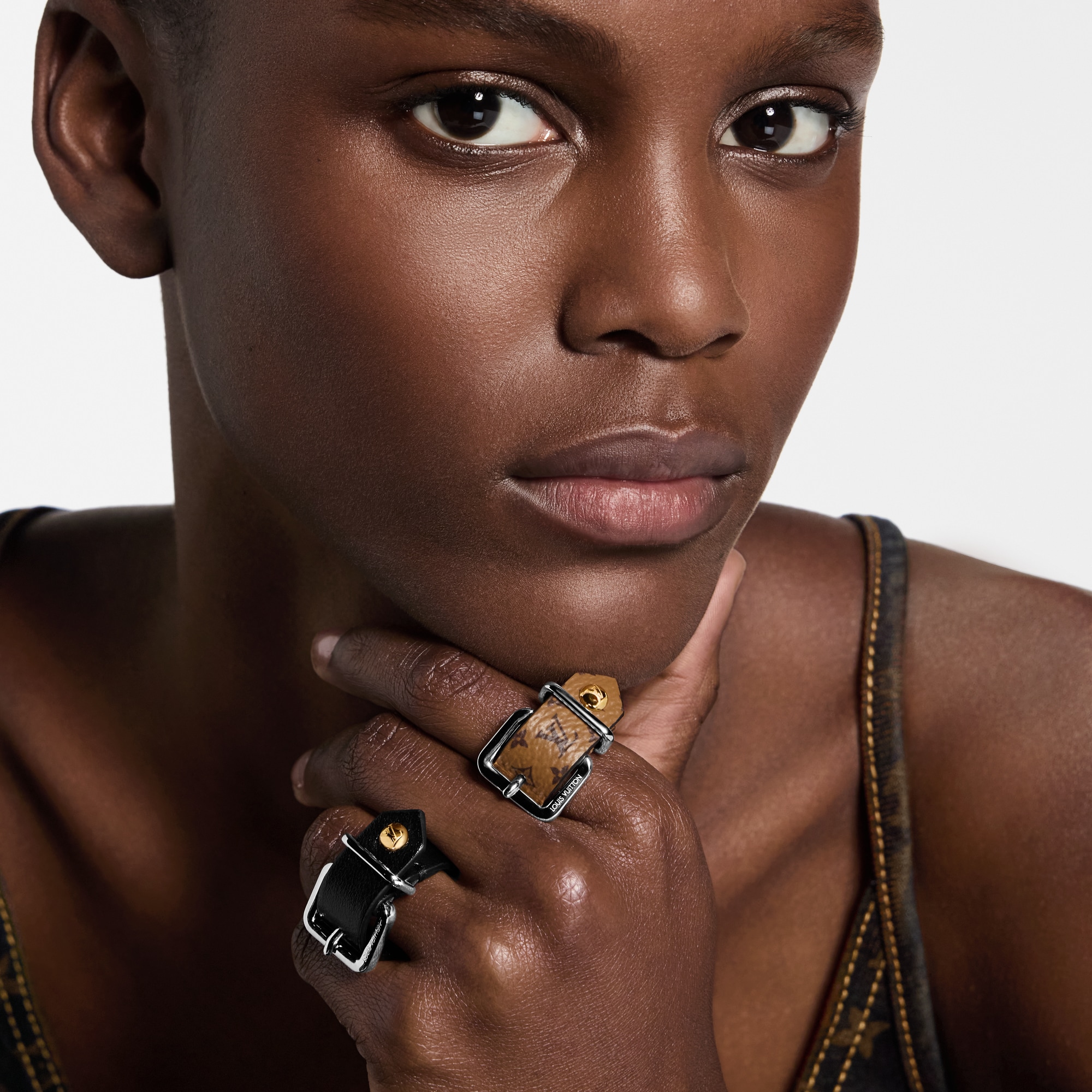 LV Emblem Ring Set . in Women