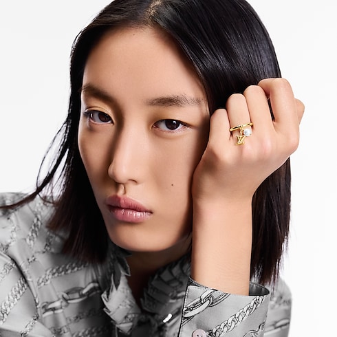 LV Iconic Louisa Ring . in Women's Fashion Jewellery Rings collections by Louis Vuitton (Product zoom)