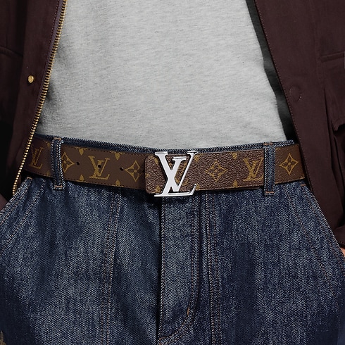 LV initiales Monogram Midnight 40mm Reversible Belt G72 in Men's Accessories Belts collections by Louis Vuitton (Product zoom)