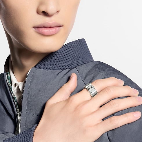 LV Lozine Ring . in Men's Fashion Jewellery Rings collections by Louis Vuitton (Product zoom)