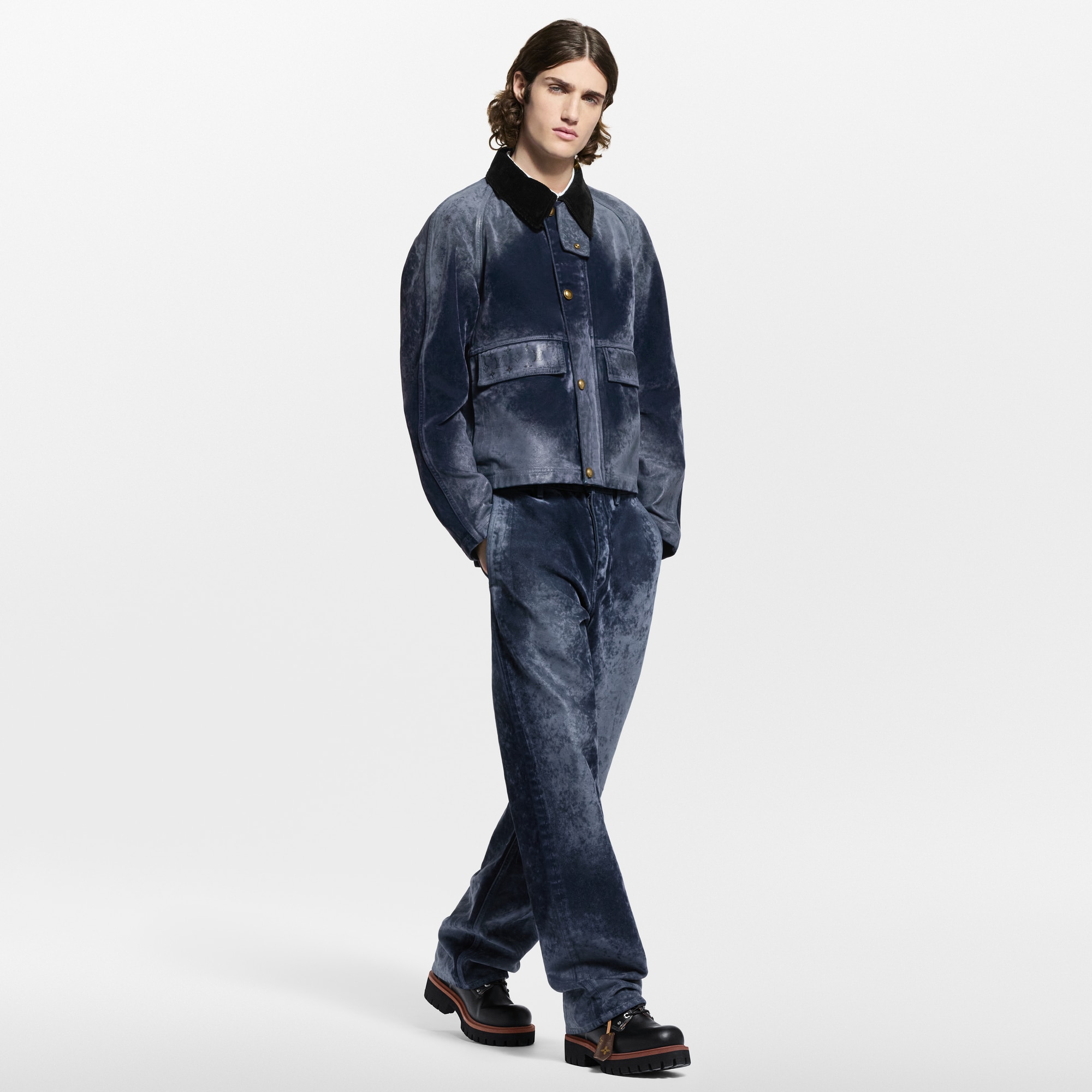 LV Remix Derby  in Men