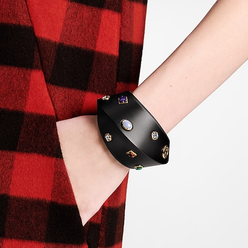 LV Swirl Cuff . in Women's Fashion Jewellery Bracelets collections by Louis Vuitton (Product zoom)
