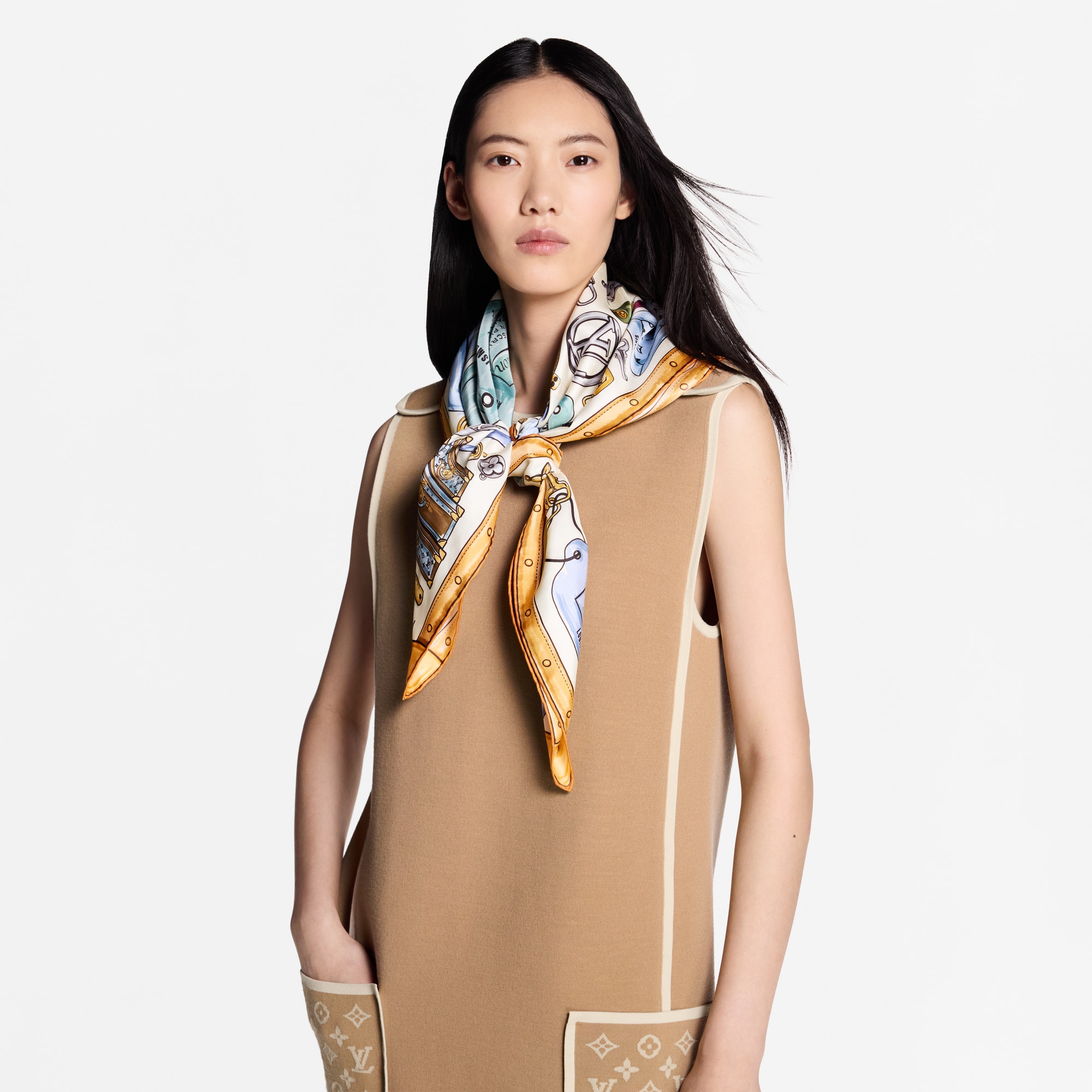 LV Tool Box Square 90 . in Women