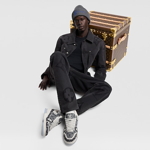 LV Trainer Sneaker in Men's Shoes Sneakers collections by Louis Vuitton (Product zoom)