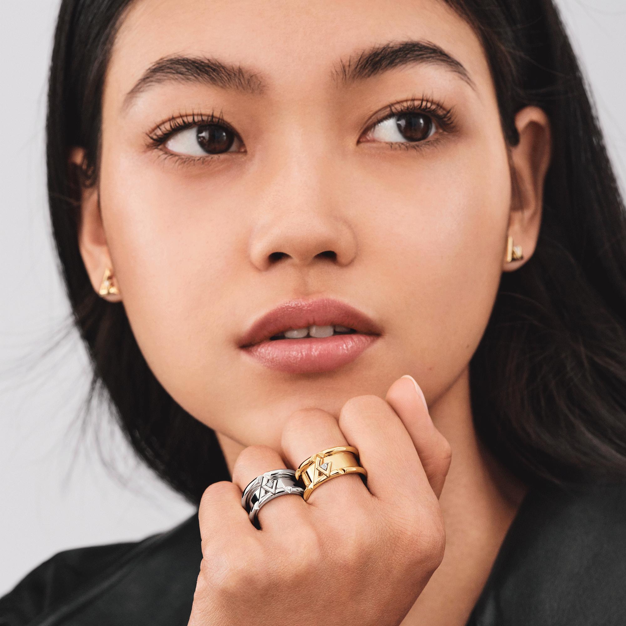 LV Volt One Band Ring, White Gold And Diamond  in Jewellery