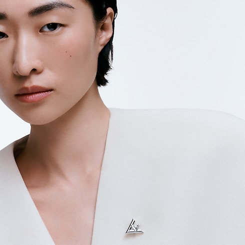 LV Volt One Brooch in Jewellery's Categories Others collections by Louis Vuitton (Product zoom)