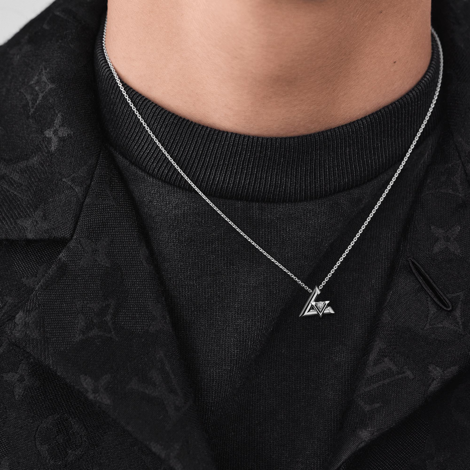 LV Volt One Small Pendant, White Gold 