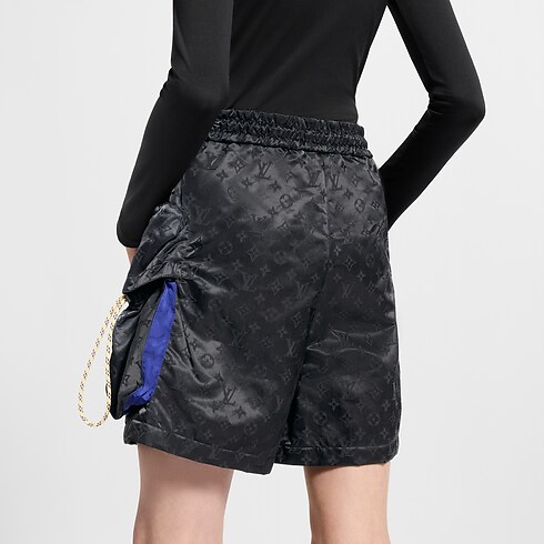 Monogram Cargo Pocket Shorts in Women's Ready-to-Wear Skirts and Shorts collections by Louis Vuitton (Product zoom)