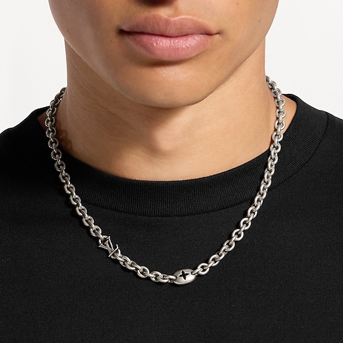Monogram Flower Necklace . in Men's Fashion Jewellery Necklaces collections by Louis Vuitton (Product zoom)