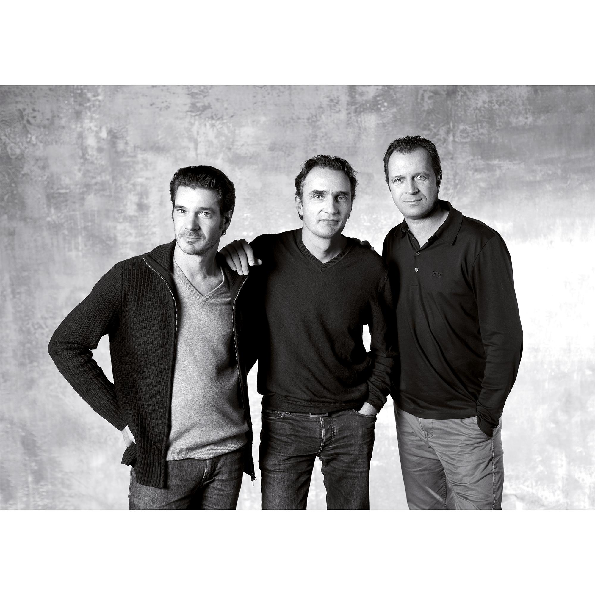 Serpentine Table GM by Atelier Oï  in Trunks, Travel and Home