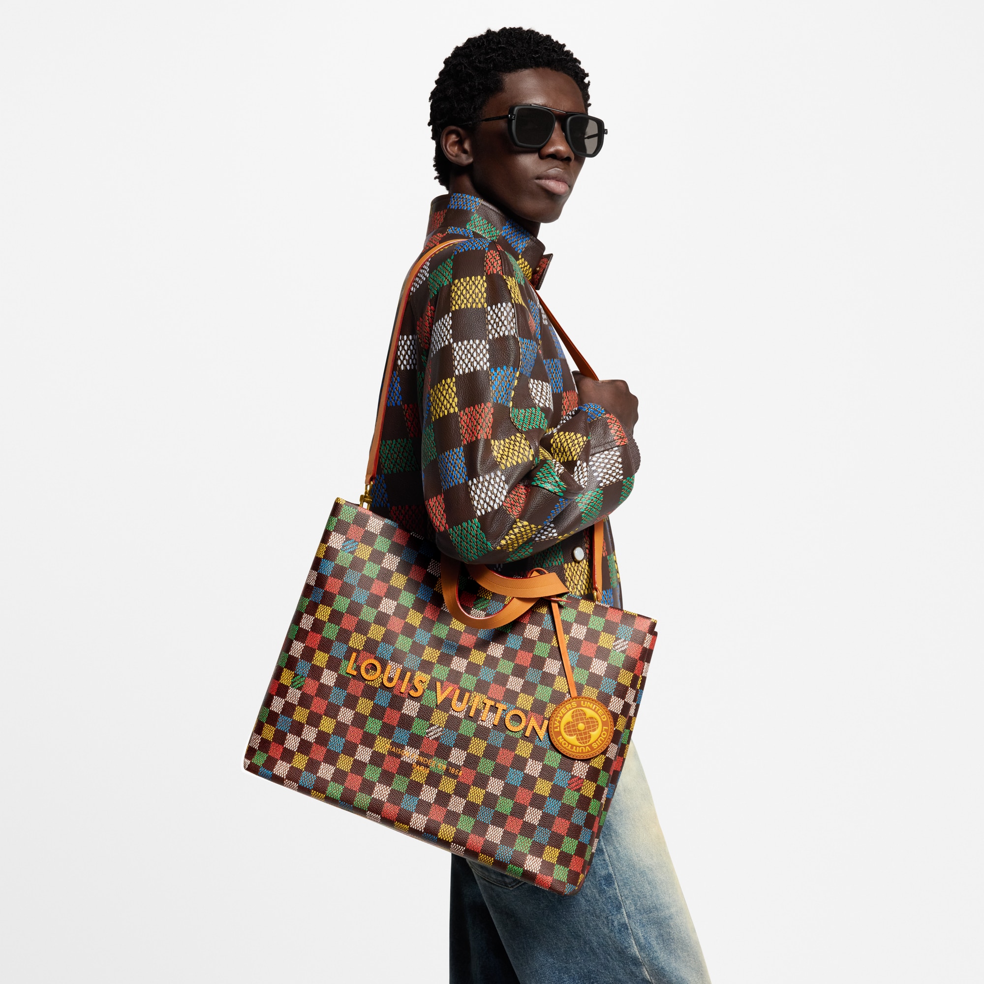 Shopper Tote MM Damier Ebène Canvas in Bags and Small Leather Goods