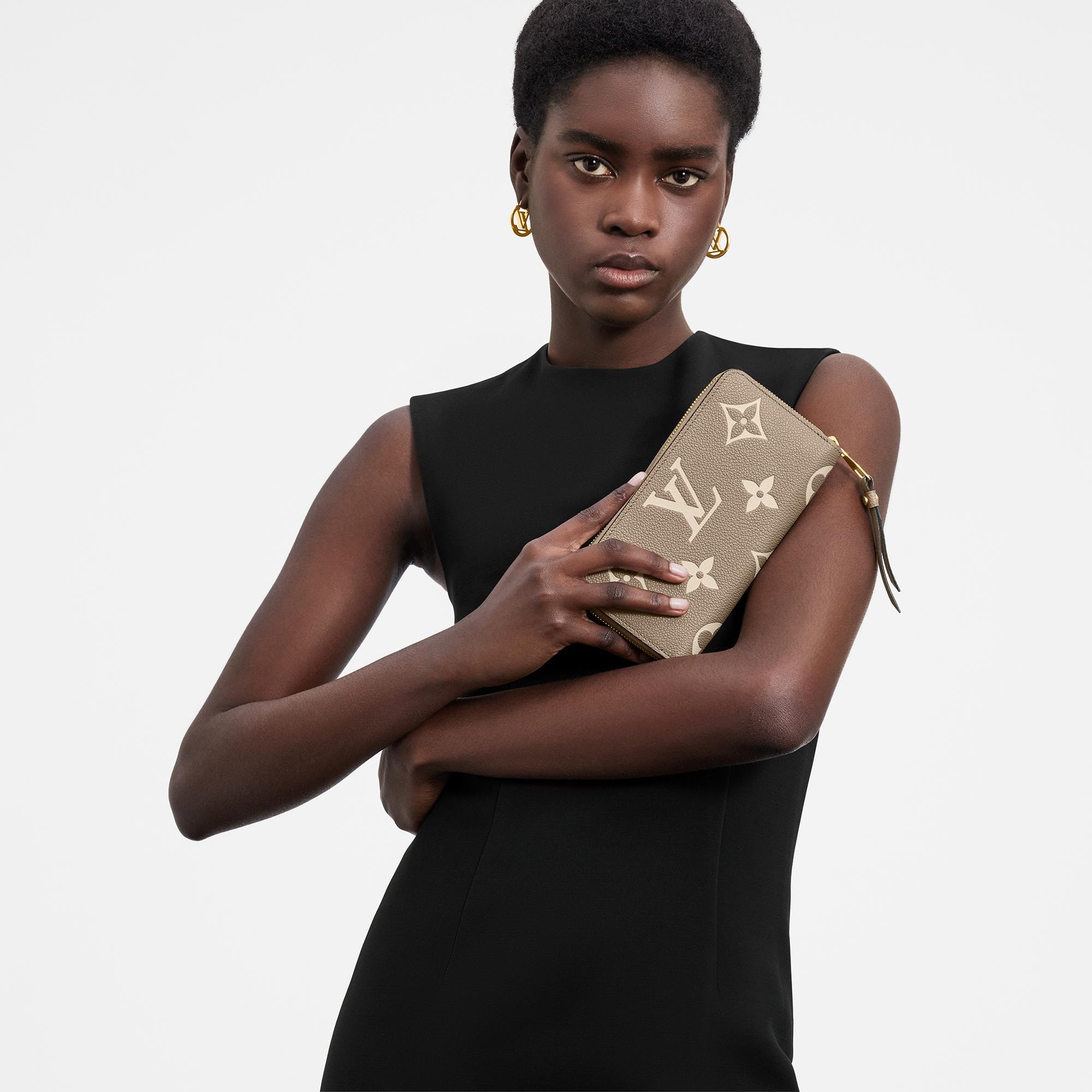 Zippy Wallet Bicolour Monogram Empreinte Leather in Women