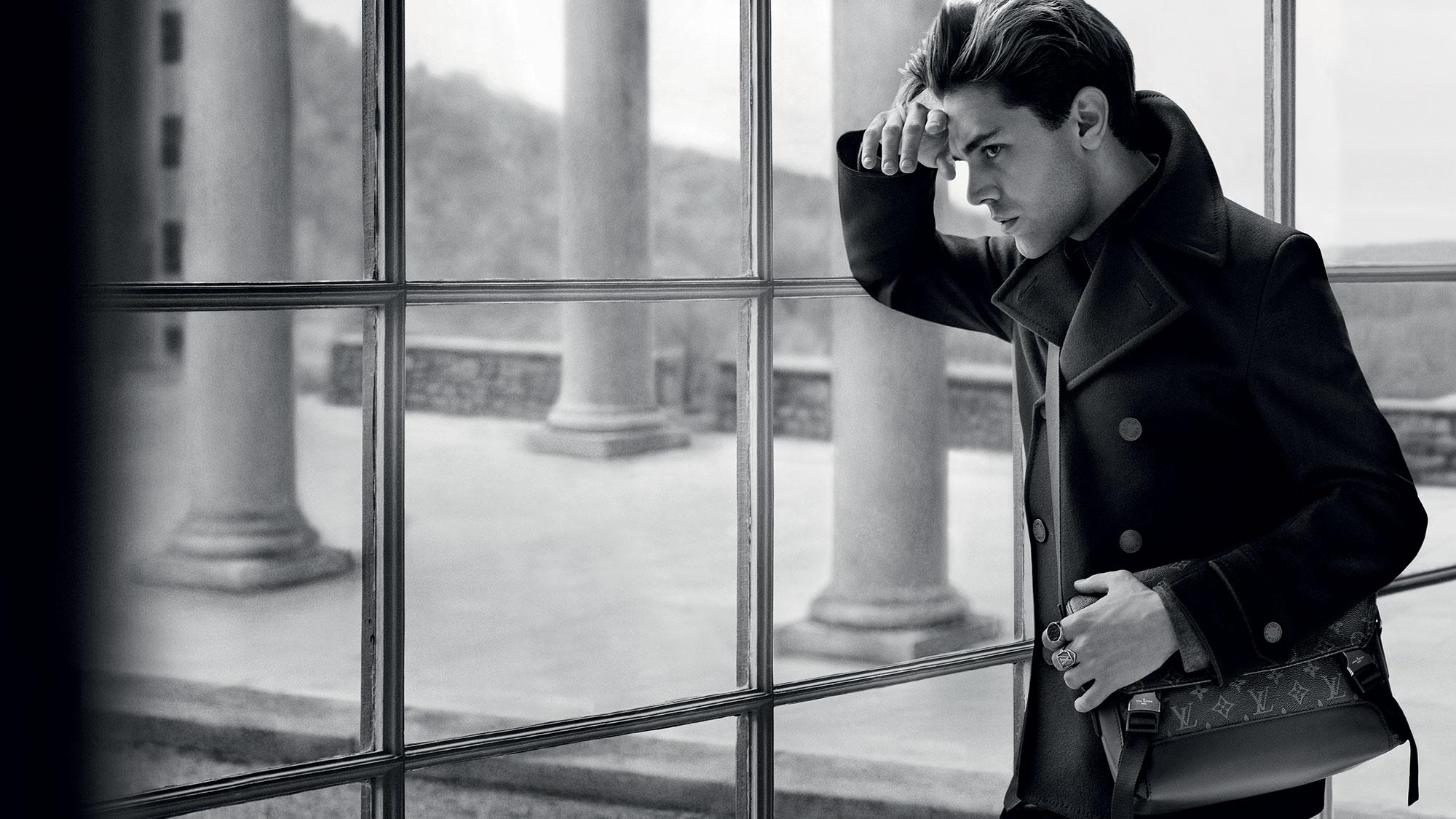AUTUMN-WINTER 2016 MEN CAMPAIGN: THE FILM WITH XAVIER DOLAN - News |  LOUISVUITTON