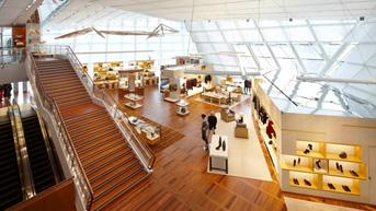 Louis Vuitton Singapore Marina Bay Store in Singapore ...
